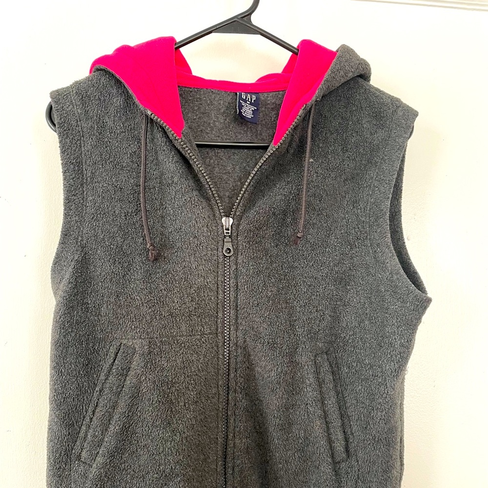 Gap fleece vest